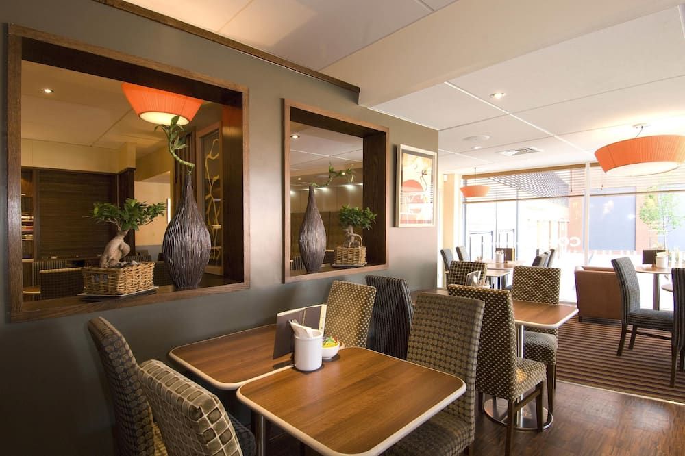 Premier Inn Coventry City Centre - Belgrade Plaza