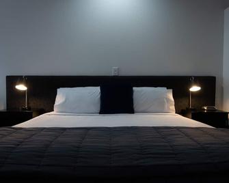 Cambridge Mews Motel - Cambridge - Bedroom