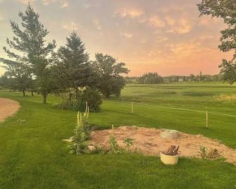 Yahweh Horse Retreat - Long Prairie - Outdoors view