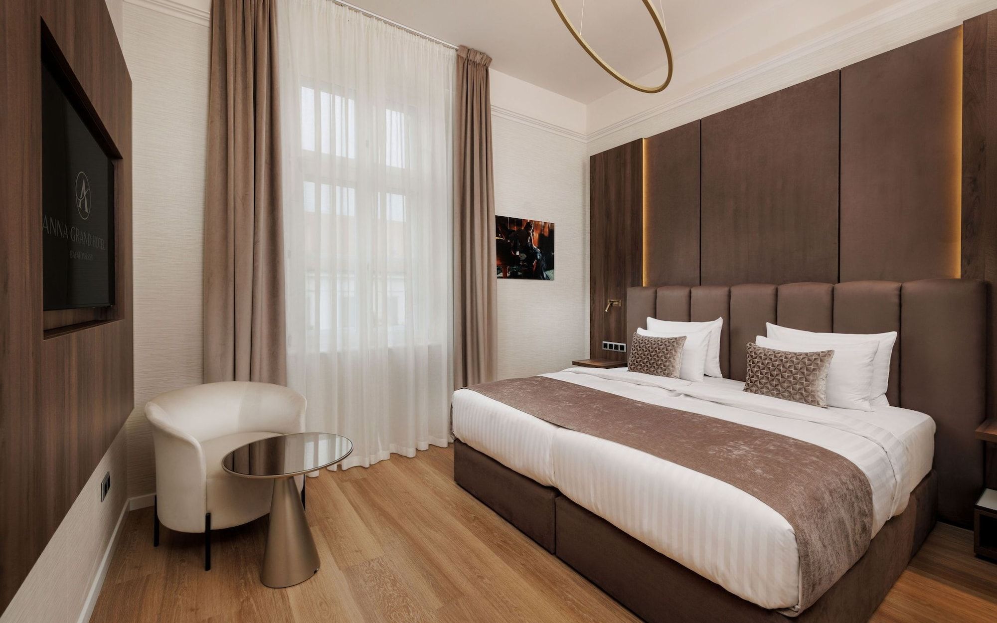 آنا جراند هوتل - بالاتونفوريد - غرفة نوم