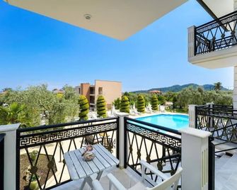 Maryan - Thasos Town - Balcone