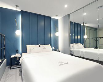 Gwangyang Neul Drive-in Hotel - Gwangyang - Habitación