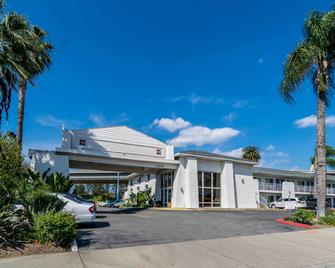 Motel 6 Redlands Ca - Redlands - Building