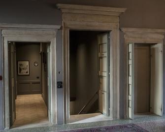 Hotel 5 Colonne - Mirano - Hallway