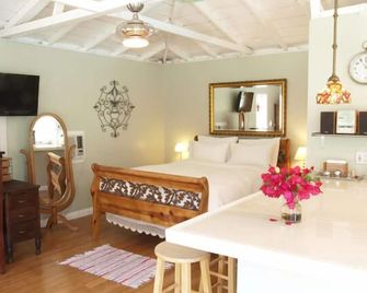 Culver City Escape with Pool, Near Disneyland Park! - Culver City - Dining room