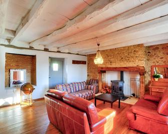 Au coeur de la Dordogne, maison pour 6, piscine - Plazac - Sala de estar