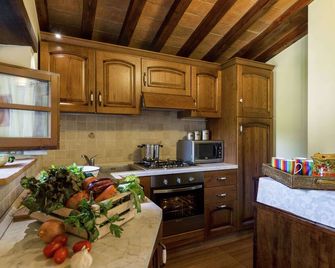 Stunning Villa in Cortona with Swimming Pool - Cortona - Küche