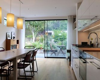 Bright and Elegant 2 Bedroom Flat, near Notting Hill - Londres - Salle à manger