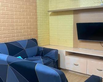 comfy Deca homes hernan cortes near sm jmall - Mandaue City - Sufragerie