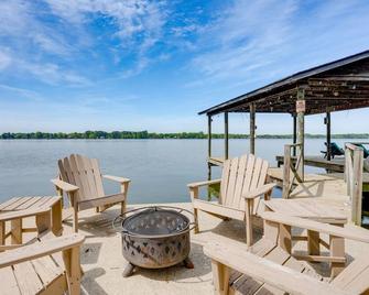 Sunset Paradise on Weiss Lake with Private Dock! - Centre - Patio