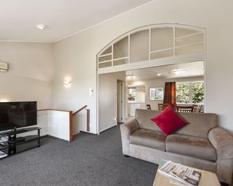 The Village Resort - Taupo - Salon