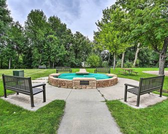 Central Creekfront Spearfish Apt by City Park - Spearfish