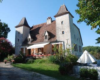 Family house on two dovecotes - Les-Pechs-du-Vers - Edificio