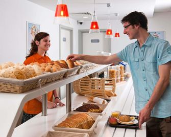 Ibis Budget Brugge Centrum Station - Brujas - Comedor