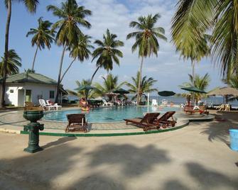 Sea Lotus Park Hotel - Trincomalee - Pool