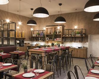 Hotel & Hostel 7 - פירנצה - בר
