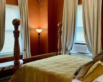 The Artist's Loft 123 s Washington -walk to interstate park - Saint Croix Falls - Habitación