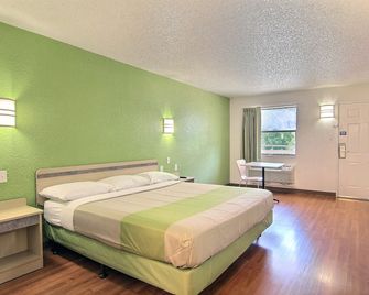 Motel 6 Austin Central - South/Univ. of TX - Austin - Sovrum