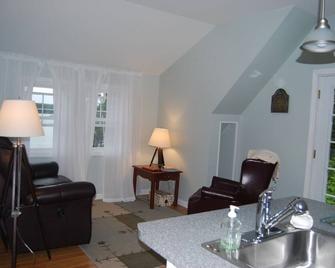 Spectacular Oceanside Carriage House - Gouldsboro - Sala de estar