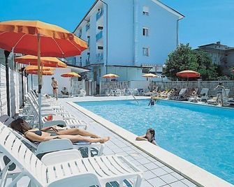 Hotel Atlantic - Gatteo - Bazén