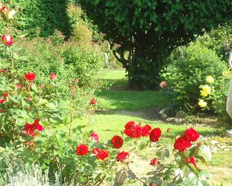 Charming bed and breakfast near the town of ALENCON 6 KM - Pacé