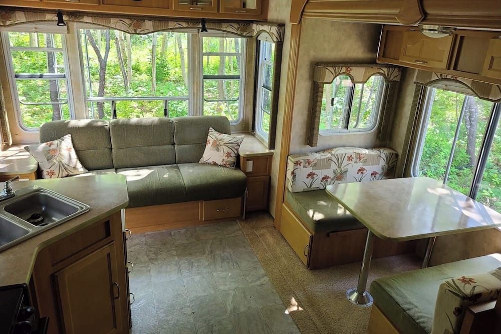 The Riverside Windchaser! - Cheticamp - Living room