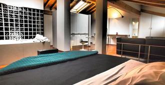 Parizzi Suites & Studio - Parma - Slaapkamer