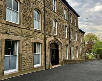 Nineteen The George - 1 Bed Apartment - Buxton - Building