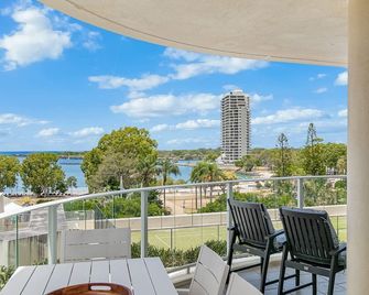 Twin Towns 233 - Coolangatta - Balkon