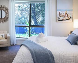 Endless Summer Beach Retreat-pet friendly, walk to shops - Noosa Heads - Bedroom
