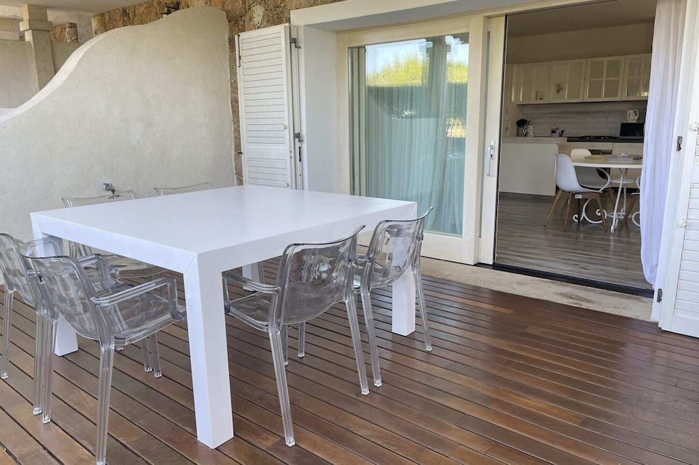 Like At Home N 12 Poolside Garden Apartment - بالاو - غرفة طعام