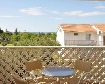 Kazela Apartments - Medulin - Balkon