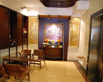 Rambuttri House - Bangkok - Reception