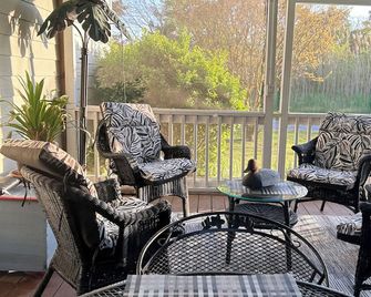 Hancock House -Single Family Home - Screened Porch, No Linens Provided - Chincoteague - Balkon