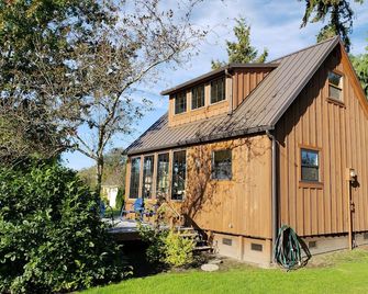 Skagit Valley Farmland View Cabin - Mount Vernon - Budova