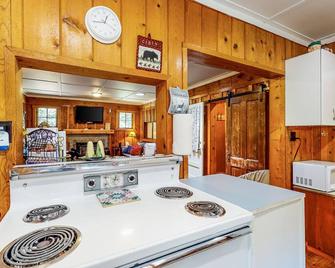Aneroid Chalet - Joseph - Kitchen