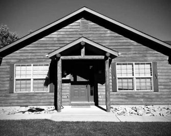Cozy Cabin in Ennis, MT - Ennis - Building