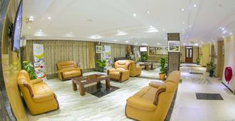 Tiffany Diamond Hotels Ltd - Dar-es-Salaam - Resepsjon