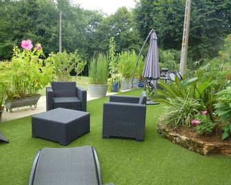 Pretty gite with pool, located 5 min from Sarlat - Sarlat-la-Canéda - Patio