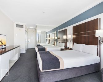 Mantra On View Surfers Paradise - Clear Island Waters