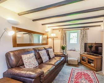 Old Dame School - Hawes - Living room