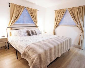 Beautiful Family Home Mins to Lackland - San Antonio - Habitación
