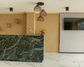 Swarn by Hawks - Kamadhoo - Front desk