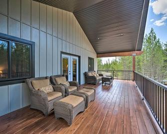 Outdoor Adventure Hub about 20 Miles to Yellowstone! - Island Park - Balkon