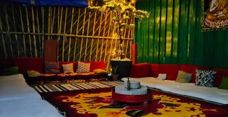 Rishikesh Sadan A Yoga & Spritual Retreat - Rishikesh - Salon