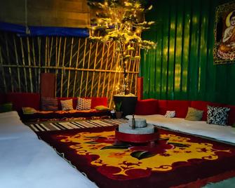 Rishikesh Sadan A Yoga & Spritual Retreat - Rishikesh - Lounge