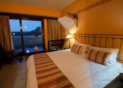 Hwange Safari Lodge - Dete - Bedroom