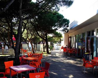 Parque De Campismo Orbitur Guincho - Cascais - Innenhof