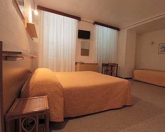 Hotel Villa Amelia - Alassio - Bedroom