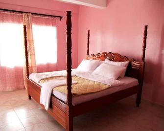 The Don Hotel - Bondo - Bedroom